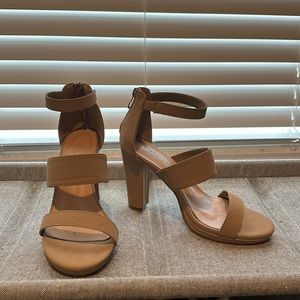 Woman’s Nude Heels